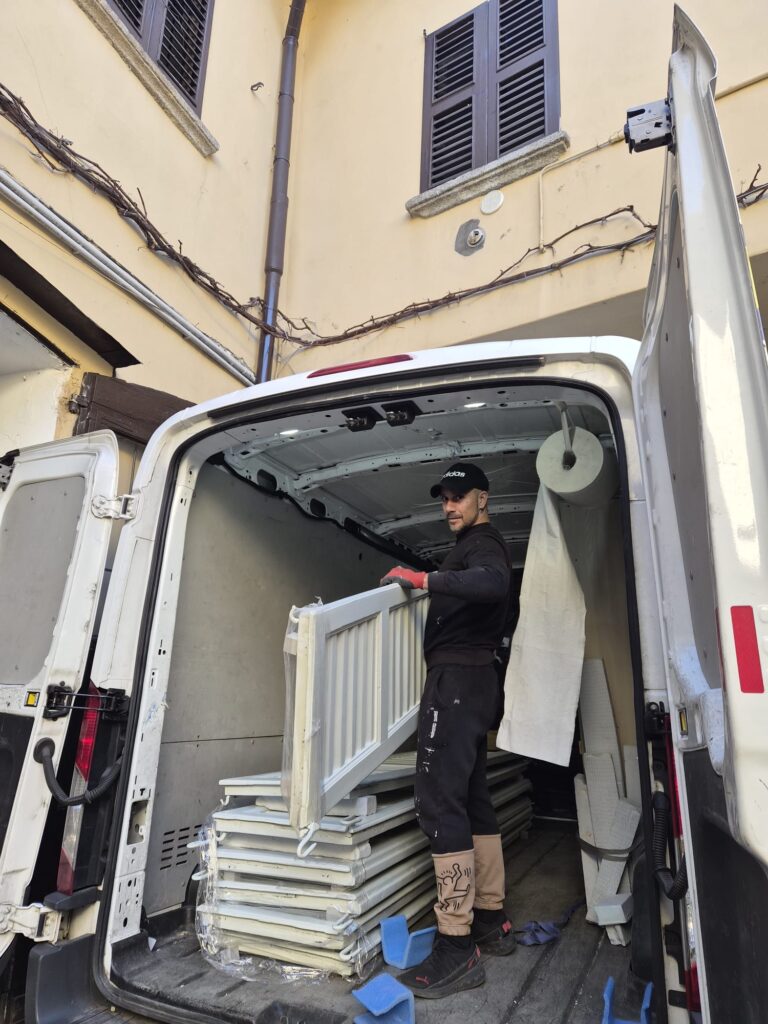cantiere montaggio infissi Villa Parravicini Como